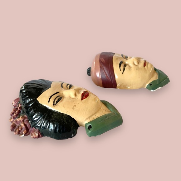 Vintage Hand Painted Male & Female Asian Chalkware Faces Wall Hangings Set of 2 - Picture 3 of 9
